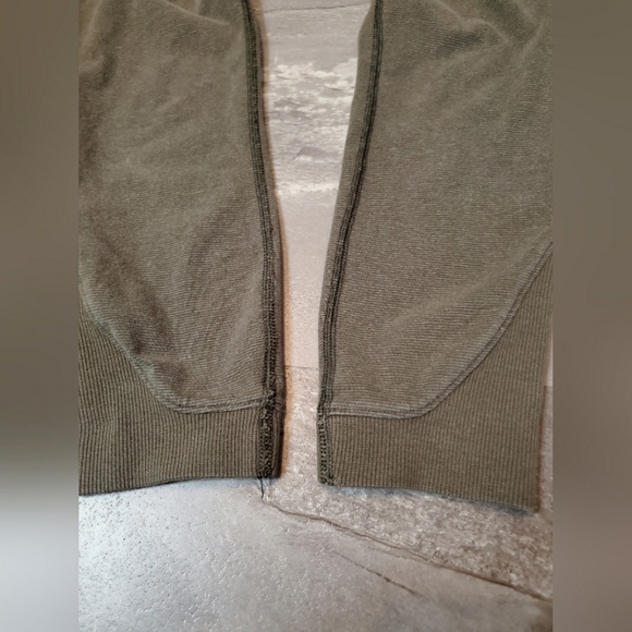 Lululemon Refine Crop. Capri. Small stripes. Olive green. Jogger style. Size 6. - Picture 10 of 16